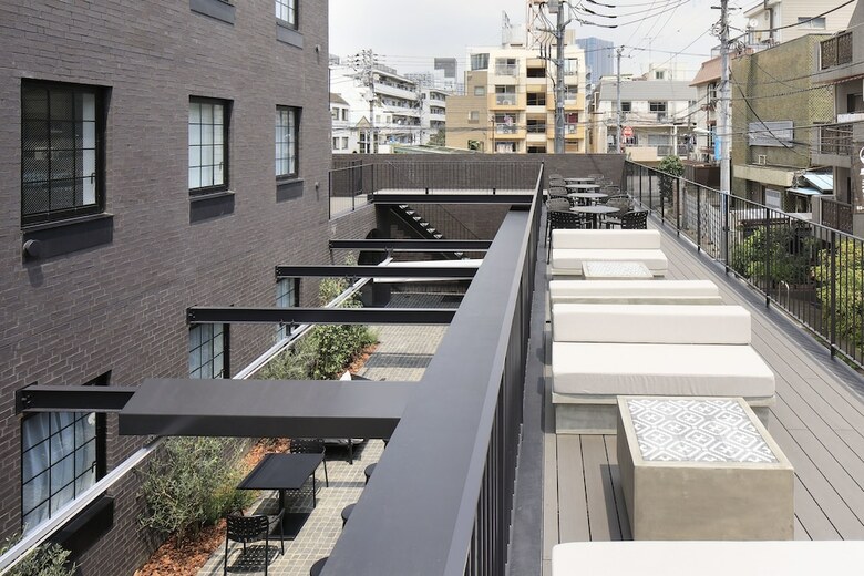 Cen Diversity Hotel & Cafe