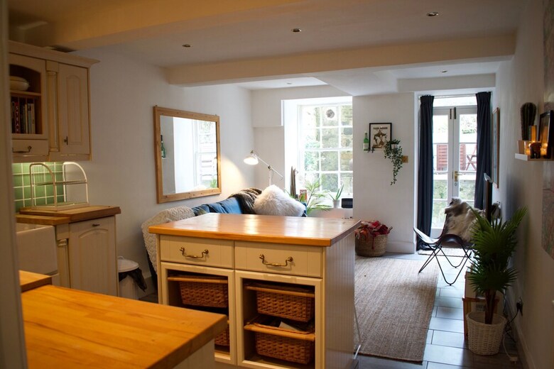 Beautiful City Centre Apartment With Garden