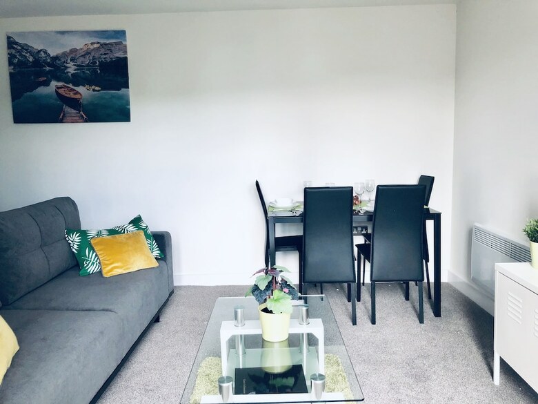 Snapos Luxury Serviced Apartments Shield House