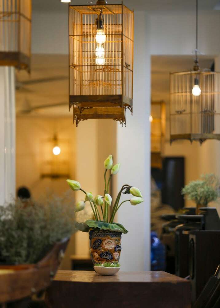 Hotel Purple Hue Bnb Central Hub