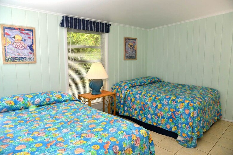 The Palmview And Sandpiper Inns