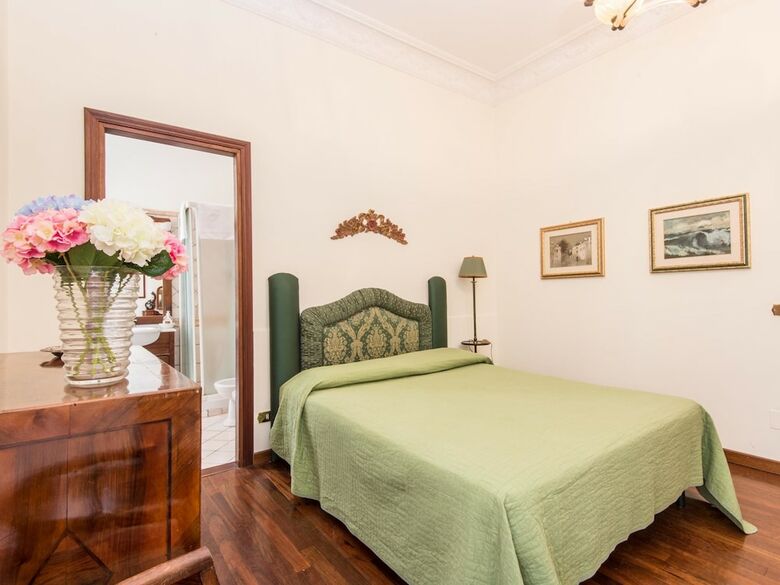 Rsh Spanish Steps Luxury Apartment