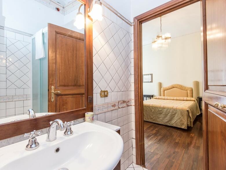 Rsh Spanish Steps Luxury Apartment