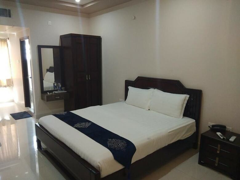 Hotel J  N R Grand
