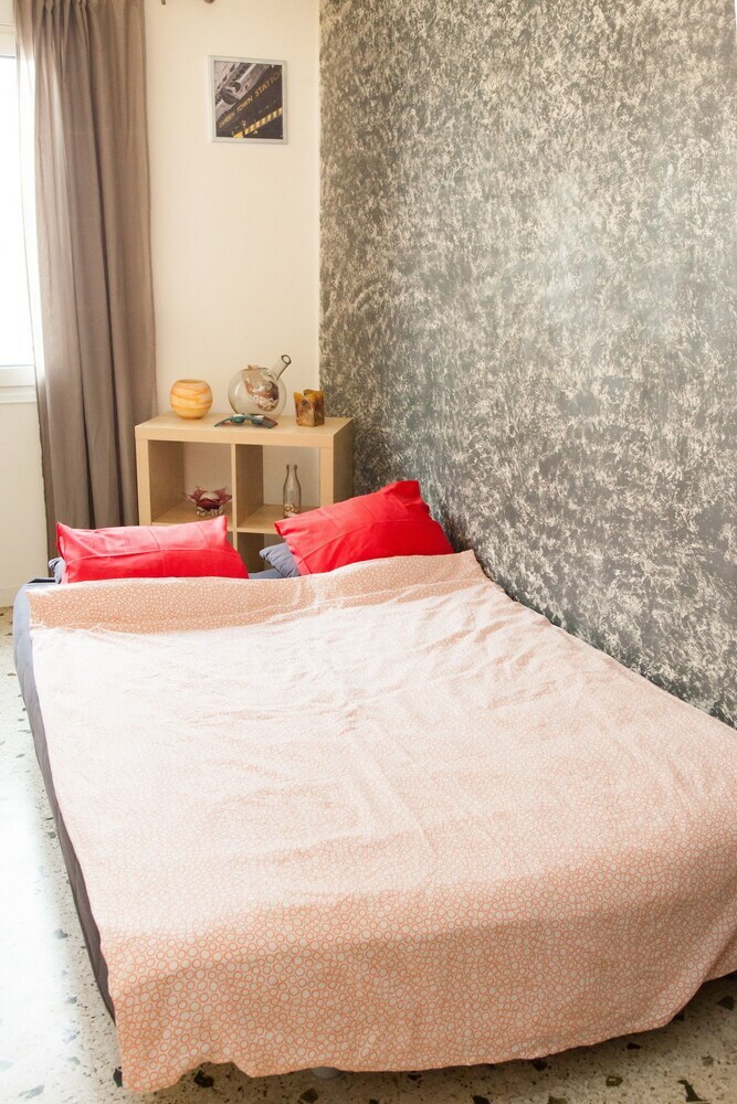 Beautiful Apartment Near Keramikossubway