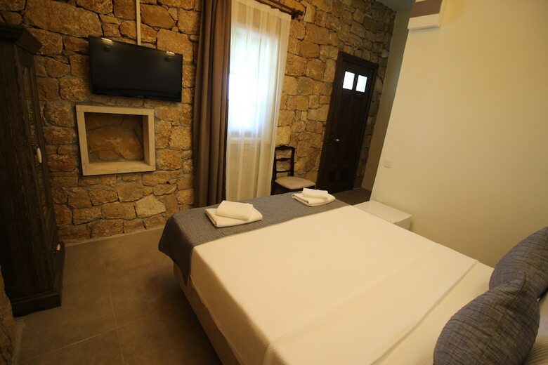 Hotel Bozcaada Defne Bag Evi