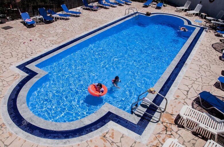 Fouxia Apartments And Studios