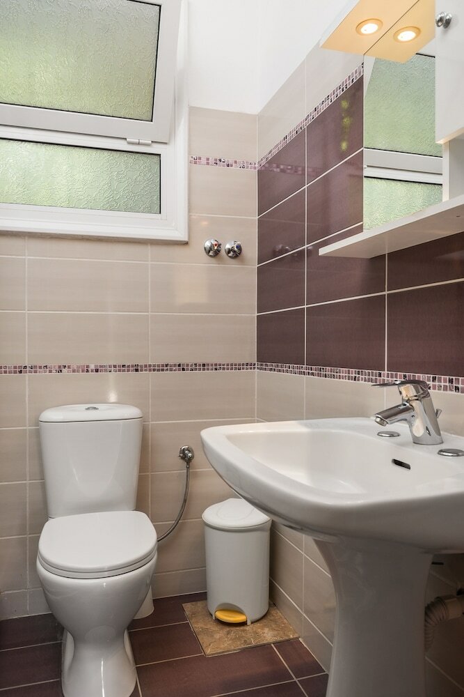 Fouxia Apartments And Studios