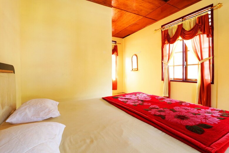 Hotel Roganda Guest House