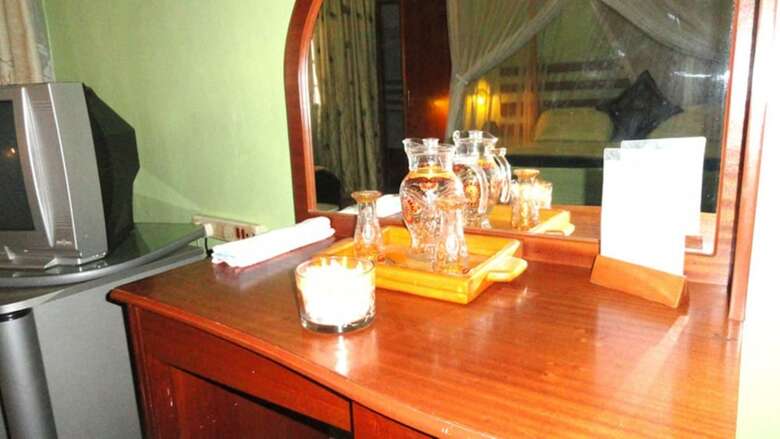 Hotel Athina Club House