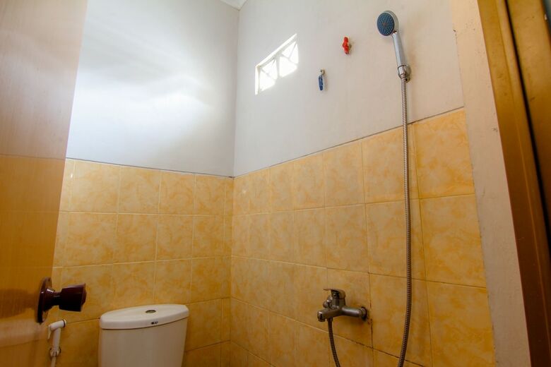 Hotel Jj House Wahid Hasyim