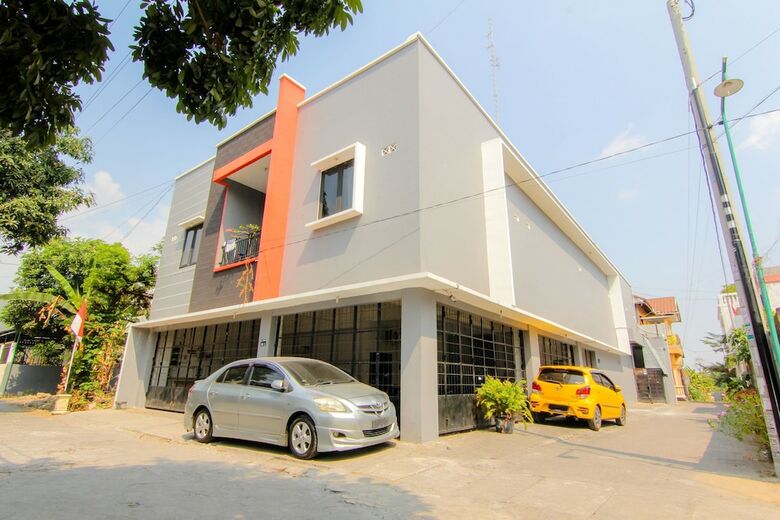 Hotel Jj House Wahid Hasyim
