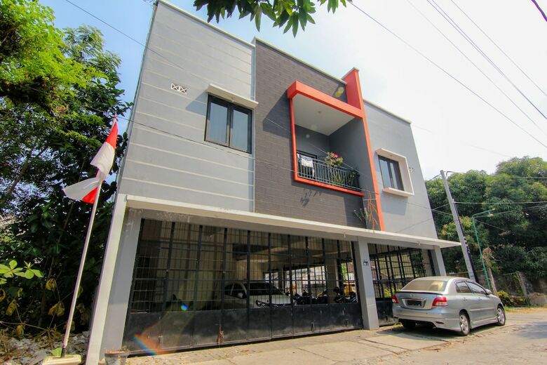 Hotel Jj House Wahid Hasyim