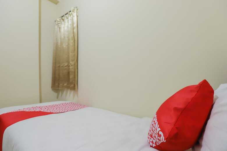Oyo 909 Lauv Room Grand Centerpoint