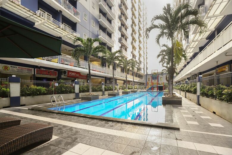 Oyo 909 Lauv Room Grand Centerpoint