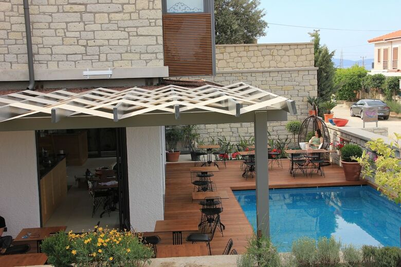 Posada Yerli Otel Alacati