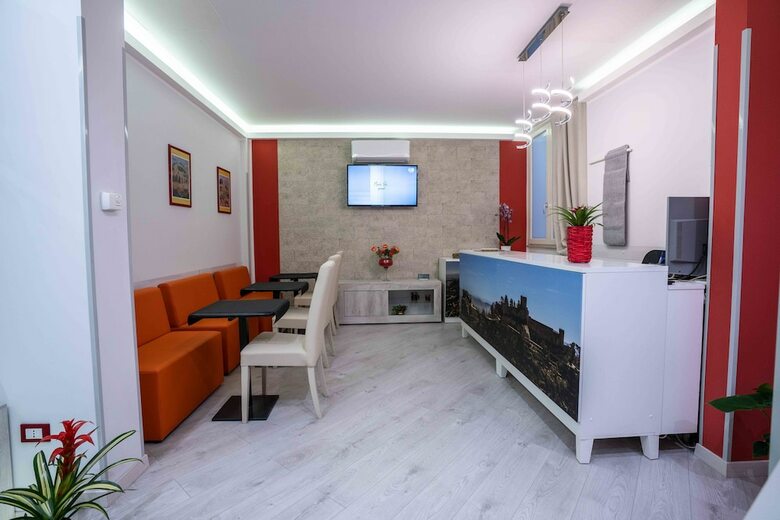 Rocca Di Cerere Apartments