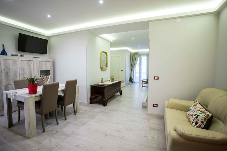 Rocca Di Cerere Apartments