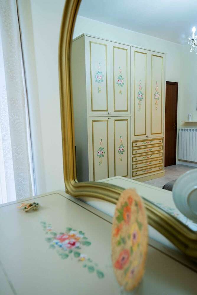 Rocca Di Cerere Apartments