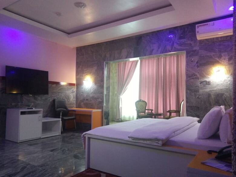 Hotel Heavenly Royal Apartments