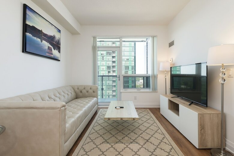 Hotel Metropolis Suites - Yonge Sheppard