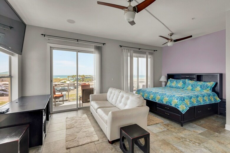 Lacaribe T2 - Four Bedroom Condo