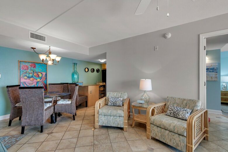 Regency Towers 702 West - Two Bedroom Condo