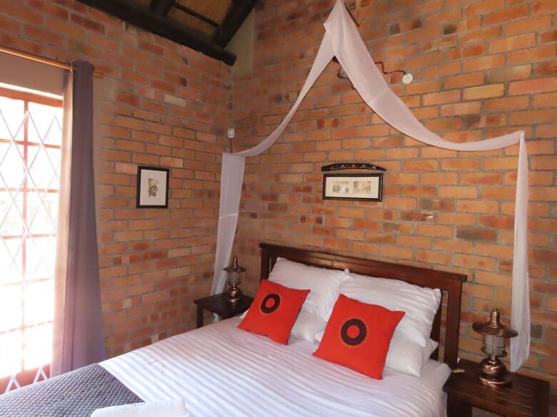 Bed & Breakfast Bush And Gables Lodge