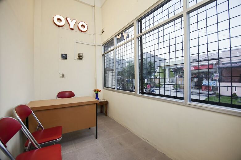Hotel Oyo 885 Tangkul Residence