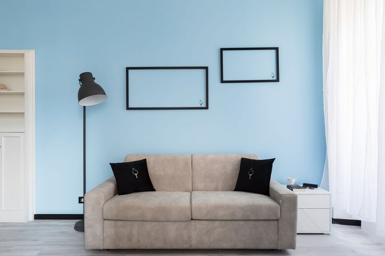 A World Aparts - The Artist's Suite