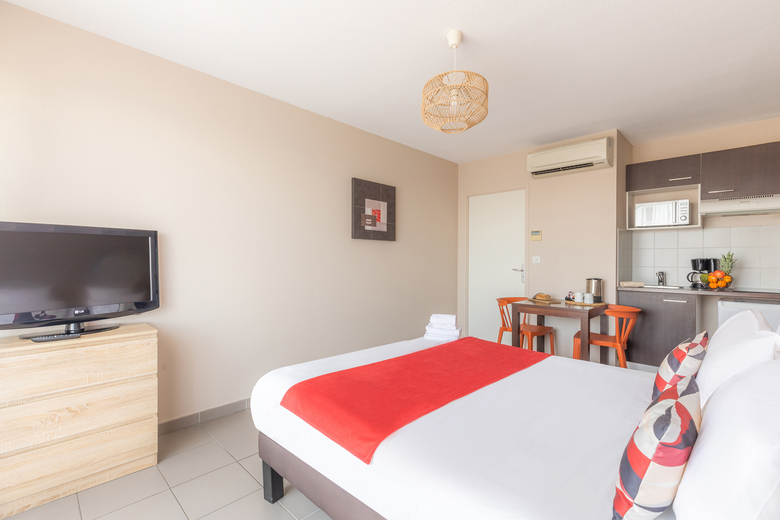 Aparthotel Park & Suites El�gance Cornebarrieu