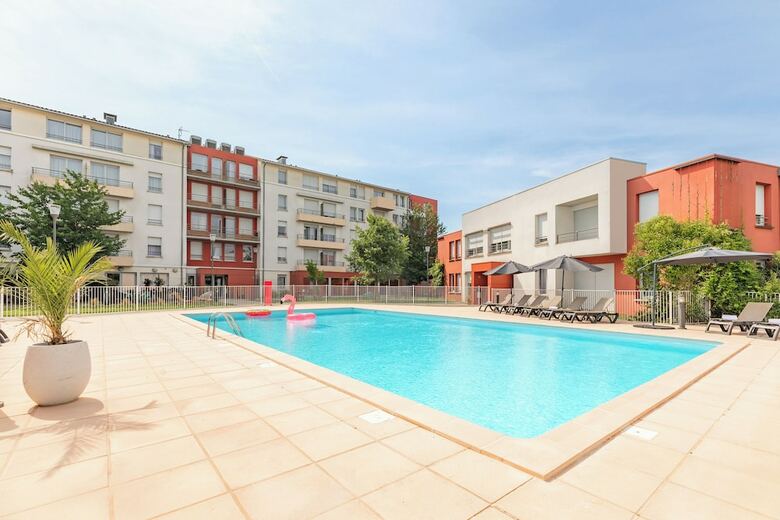Aparthotel Park & Suites El�gance Cornebarrieu
