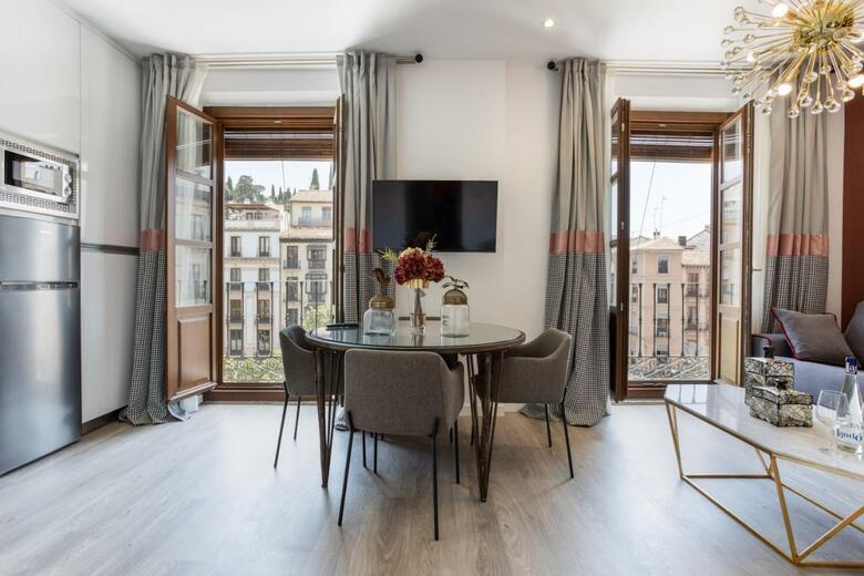 Apartamentos Bibo Suites Plaza Nueva