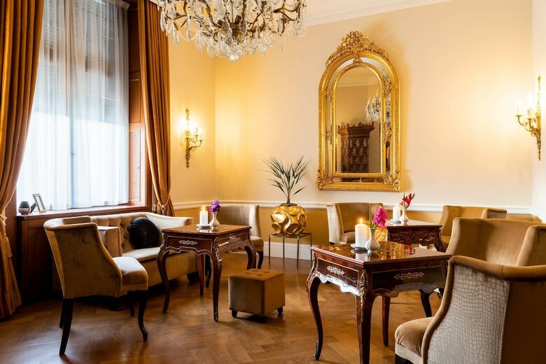 Hotel Schloss Lieser, Autograph Collection