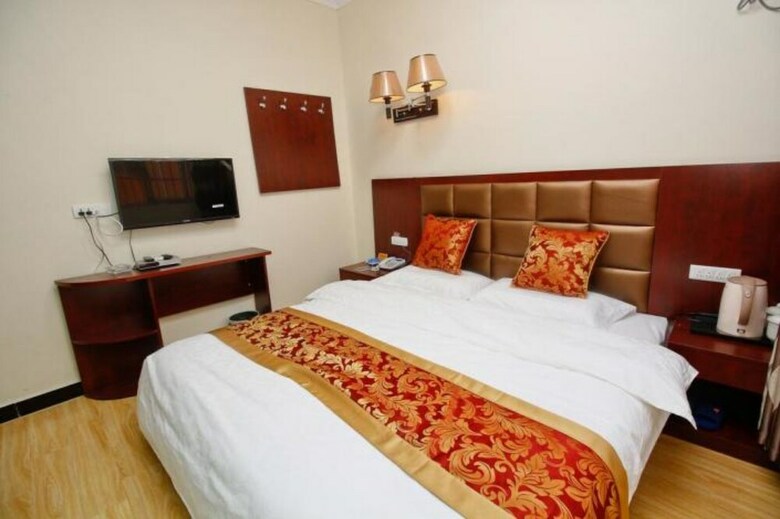 Xianyang Run 8 Business Hotel
