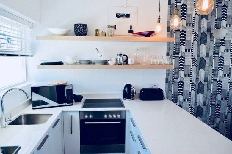 Studio Apartment In Green Point Cape Town