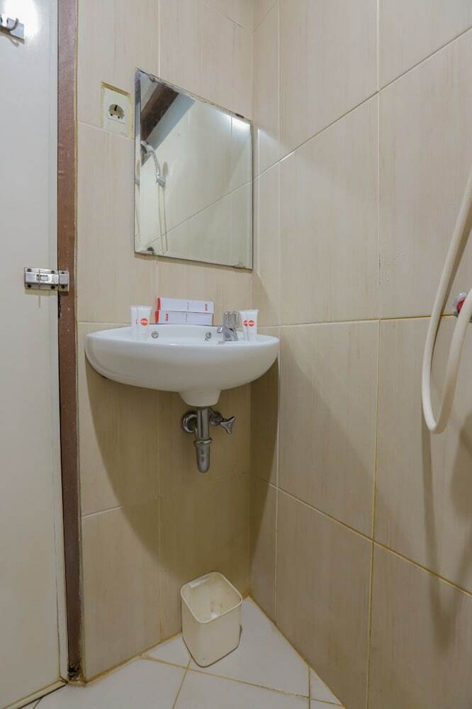 Oyo 918 Hotel Senen Indah