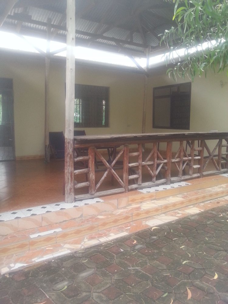 Bed & Breakfast Safari Oasis Bnb