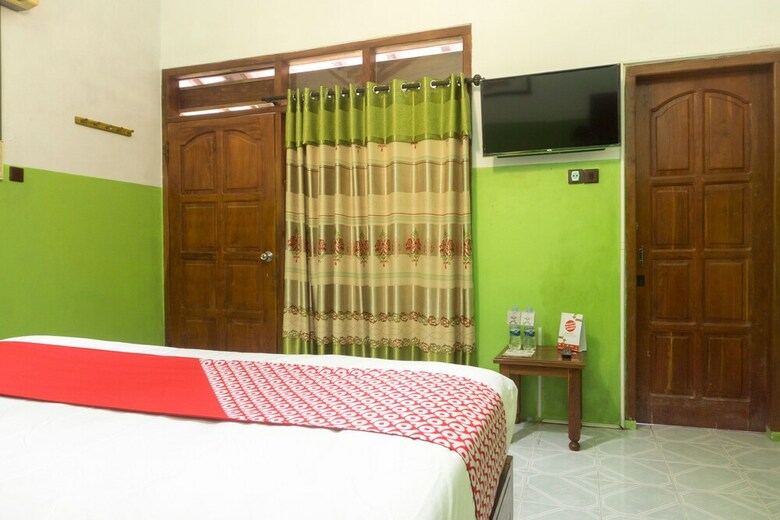 Oyo 942 Srikandi Hotel