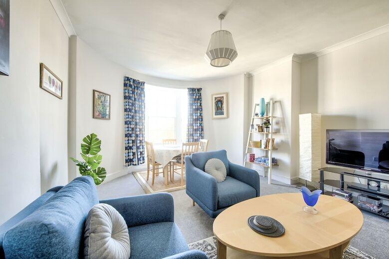 Apartamentos Spacious 2br Home In New Town
