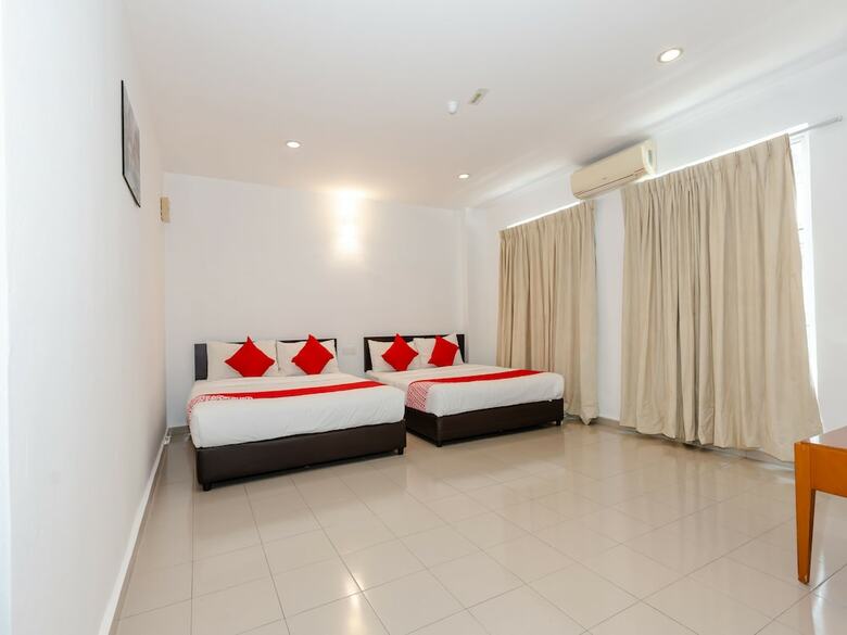 Oyo 1090 Hollitel Hotel Melaka