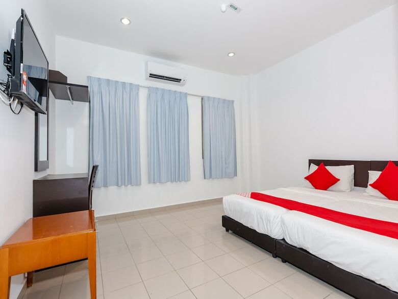 Oyo 1090 Hollitel Hotel Melaka