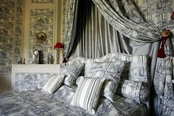 Bed & Breakfast Chateau De La Barben
