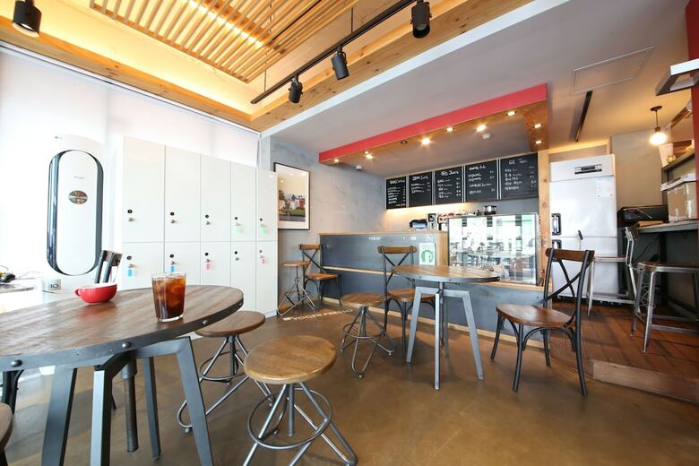 Hotel Bee House Hostel