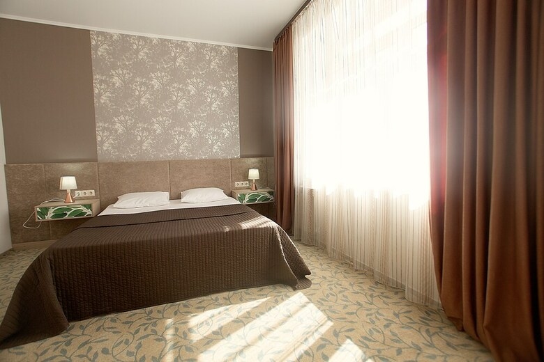Crona Medical & Spa Hotel