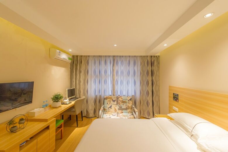 Guilin West Street Hotel