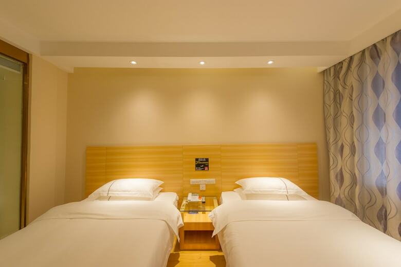 Guilin West Street Hotel