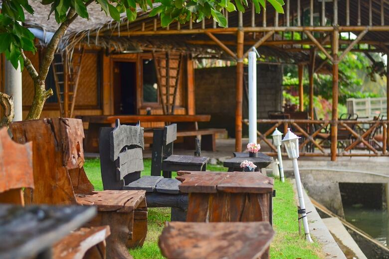 Hotel Oyo 961 Shane Josa Resort