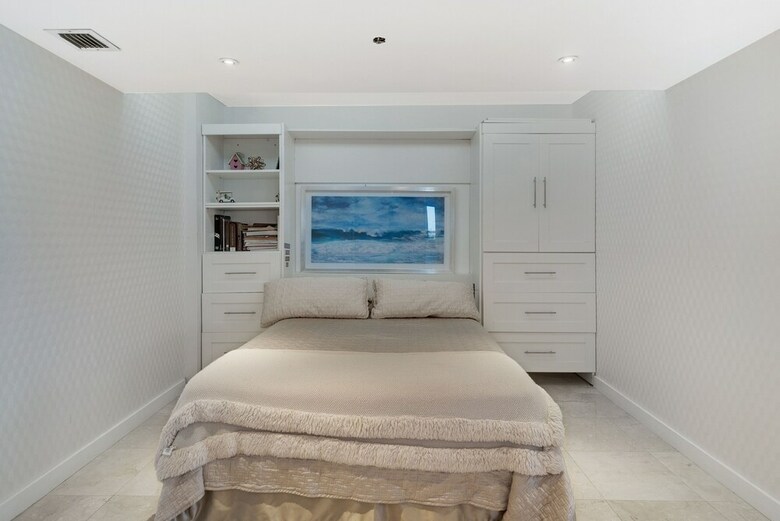 The Grand Condos By Edgewater One Ir