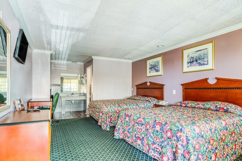 Motel Hotel Whittier, Ca I-605